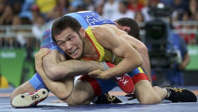 Борец из России принёс Казахстану серебряную медаль на чемпионате мира