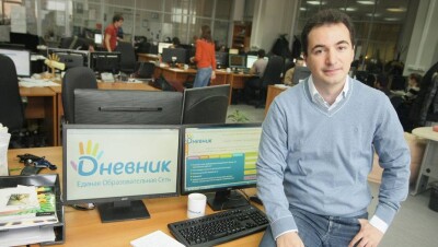 Гендиректор "Дневника.ру" назвал техническим сбоем оплату в рублях на Kundelik.kz