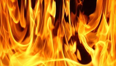 Двухэтажное офисное здание горит в Алматы