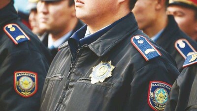 В Алматы задержали активистов. В полиции говорят, что они хотели сорвать отчёт Байбека