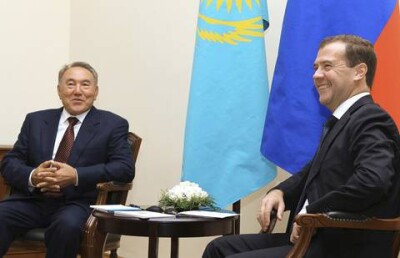 Медведев сообщил Назарбаеву об увеличении экспорта из Казахстана в Россию