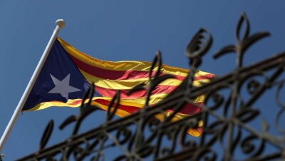 Правительство Испании заявило о приостановке автономии Каталонии