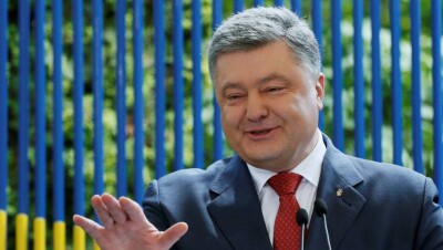 Президент Украины Пётр Порошенко отметил госнаградой депутата Мажилиса РК Тимощенко