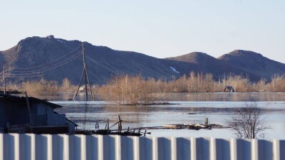 Казахстанские дипломаты собрали более двух млн тенге пострадавшим от паводков