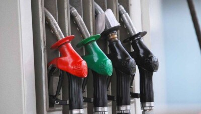 Казахстан отменит запрет на вывоз нефтепродуктов автотранспортом и временно откажется от бензина из РФ 