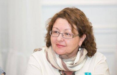 Ежемесячный срез знаний школьников предложила ввести в казахстанских школах депутат Ирина Смирнова