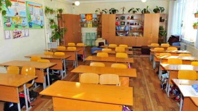 Коронавирусом заразились 33 школьника в дежурных классах и 71 ребёнок, обучающийся дистанционно
