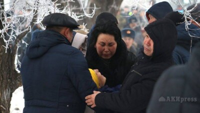 Семьям погибших из-за авиакатастрофы под Бишкеком выплатят по 1400 долларов