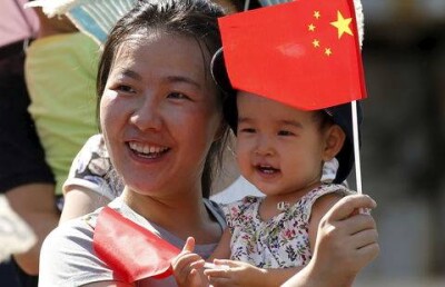 Китайским семьям разрешили иметь двух детей