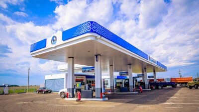 С 1 мая "ҚазМұнайГаз Өнімдері" снизит цены на бензин