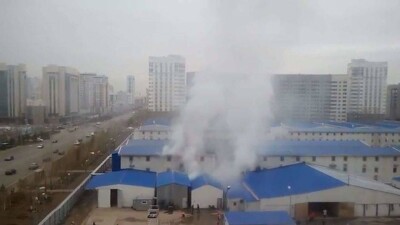 На стройке Абу-Даби Плаза вновь ЧП: в этот раз огонь вспыхнул в столовой