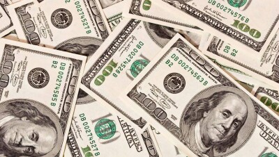 Тенге укрепился на 1,2 тенге перед выходными на KASE