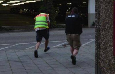 Видео с мюнхенским террористом, стреляющим по людям, опубликовали в сети