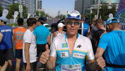 65-летний Анатолий Гонаго победил на турнире по дуатлону в Астане