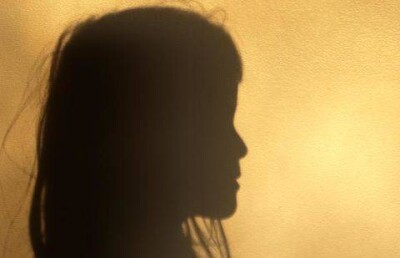 9-летняя девочка стала основным свидетелем в суде по изнасилованию и убийству матери