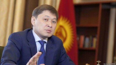 Президент Кыргызстана отправил правительство Сапара Исакова в отставку