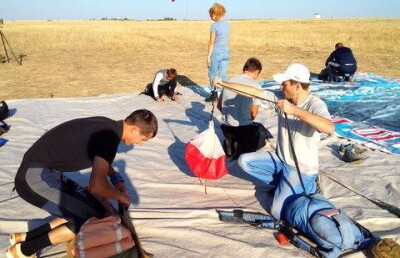 Прыжками с парашютом отметили День ВДВ в Караганде