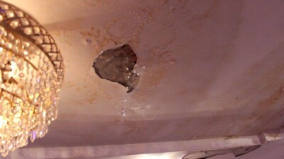 В Уральске посреди зимы начали протекать крыши