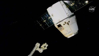 Американский грузовой корабль Dragon успешно приводнился в Тихом океане