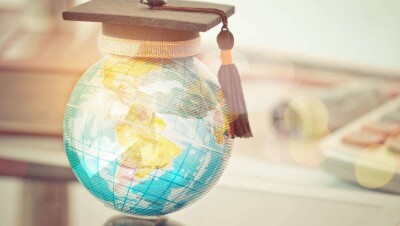 В Казахстане отменят языковую подготовку и квоты для участников программы "Болашак"