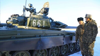 Ермекбаев проверил уровень защиты военных объектов от террористических атак