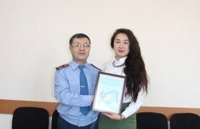 Охотницу на полицейских наградил аким Усть-Каменогорска