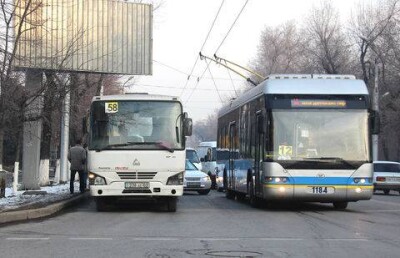 Перевозчики Алматы отказываются работать после 8 вечера 