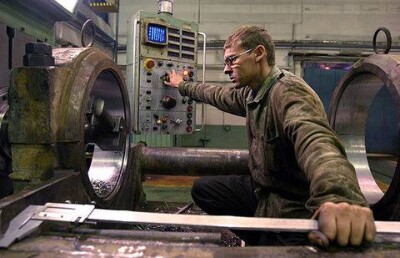 Каждый казахстанец сможет бесплатно получить техническое образование