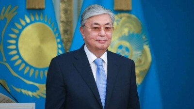 "Еліміз бұл қиындықтан шыңдалып шығады". Президент сұхбатындағы 11 өзекті мәселе