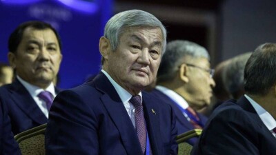 Бердыбек Сапарбаев в пятый раз стал акимом области. Почему его называют универсальным солдатом