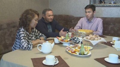 Бывшая воспитанница детского дома пригласила Назарбаева в гости