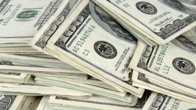 Курс доллара на KASE приблизился к 344 тенге
