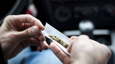 Мужчина случайно убил приятеля во время приёма спайса в Семее