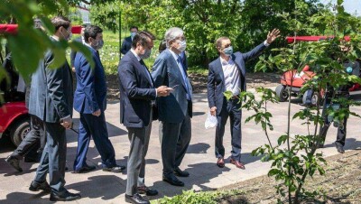 Утемуратов показал Токаеву Ботанический сад после реконструкции: "Это наш подарок Алматы, сад остаётся в госсобственности"