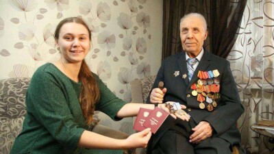 93-летний ветеран из Костаная неожиданно получил награды от Российского посольства