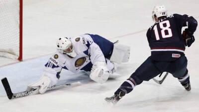 Казахстан разгромил Польшу, но может не выйти в элитный дивизион ЧМ-2019 по хоккею