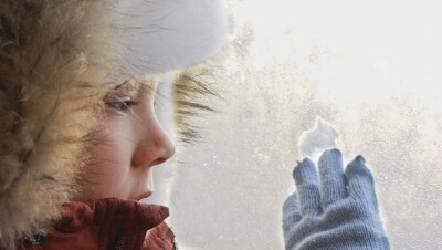 Школьники сразу нескольких регионов страны сегодня останутся дома