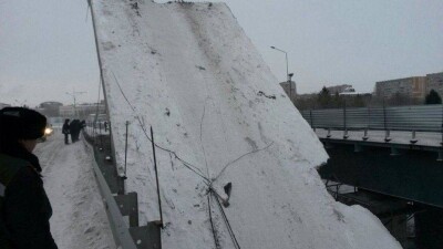 Фирму, допустившую обрушение моста в Усть-Каменогорске, проверяют экологи
