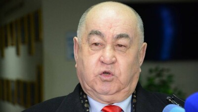"Народный коммунист" Косарев призвал не покупать дорогие яйца и разводить кур