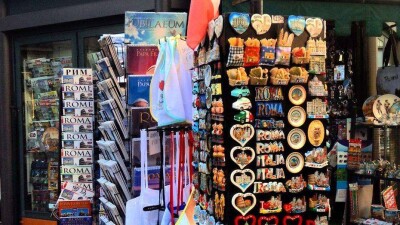 В Риме запретили продавать сувениры рядом с главными достопримечательностями