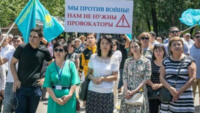 Закон о мирных собраниях даст гражданам право собираться мирно и без оружия 