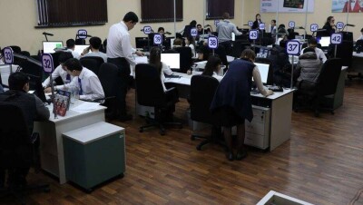 Финрегулятор установил время работы банков и обменников во время карантина: с 10.00 до 17.00