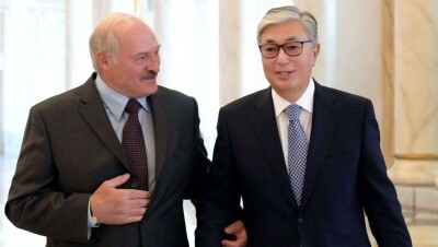 Касым-Жомарт Токаев поздравил Александра Лукашенко с 65-летием