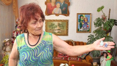 Куклы, сделанные узницами Освенцима, хранит жительница Кокшетау