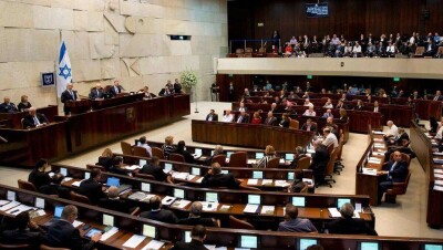 Парламент Израиля второй раз за полгода проголосовал за самороспуск и повторные выборы