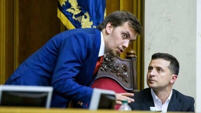 Президент Украины Зеленский не принял отставку премьера Гончарука