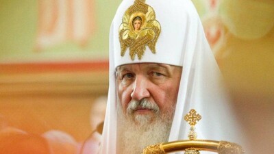 "Реальной болезнью" назвал патриарх Кирилл погоню за лайками в соцсетях