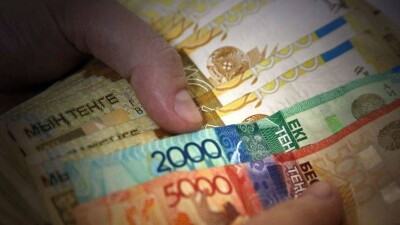 Помощника прокурора Алматинской области задержали по подозрению в получении взятки