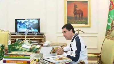 Президент Туркменистана написал шестую в этом году книгу