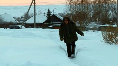 Сотни людей оказались блокированными в пригороде Усть-Каменогорска